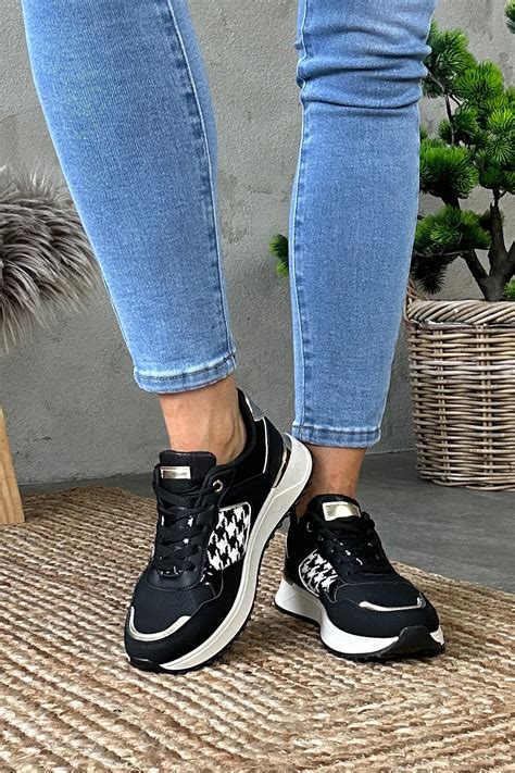 bouty sneaker